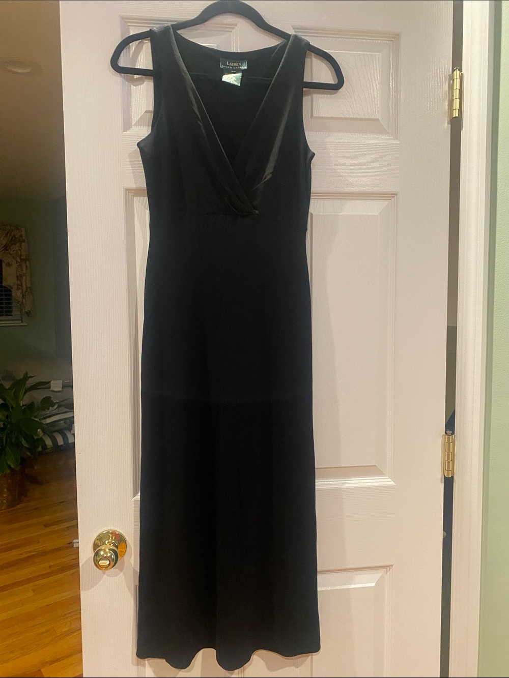 Ralph Lauren  Black Sleeveless V-Neck Dress